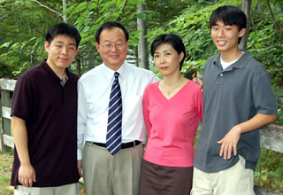 Ilryong with his family